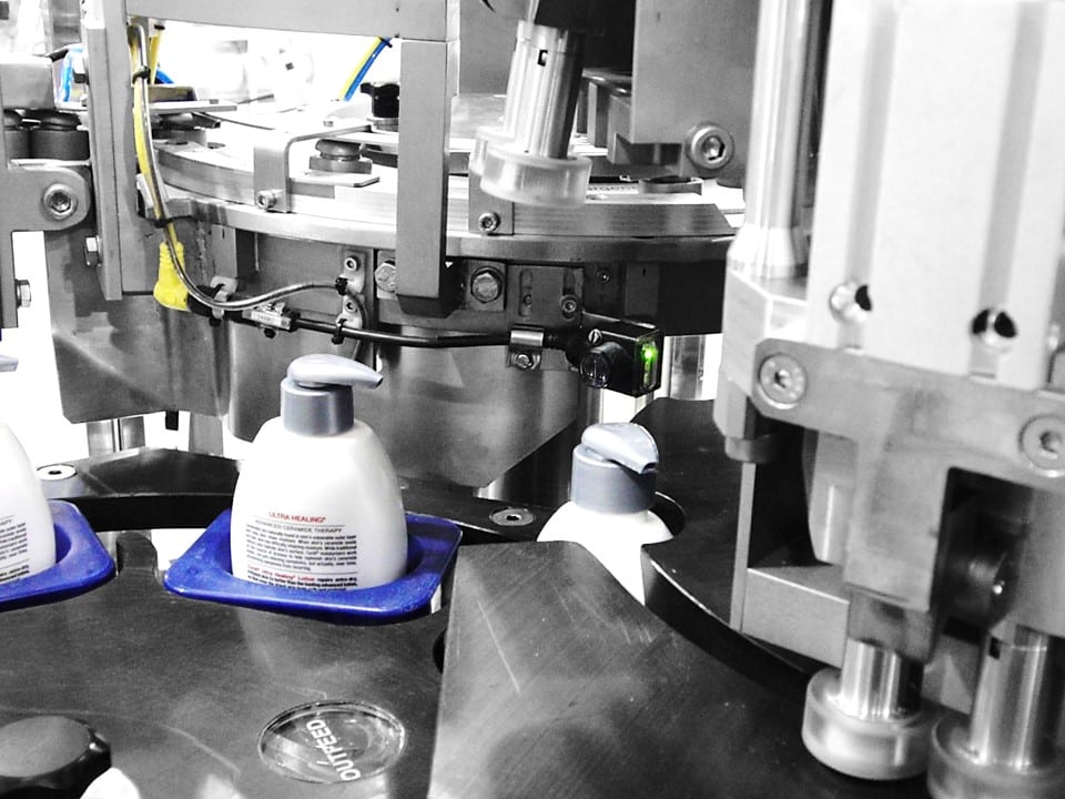 automatic bottle capping machine