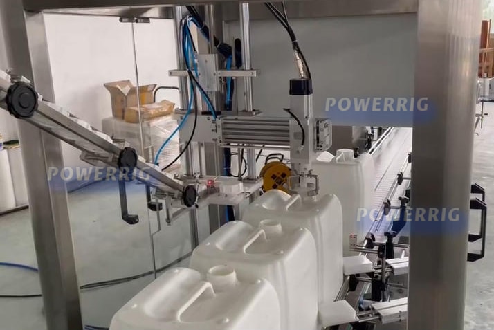 screw capping machine with cap feeder